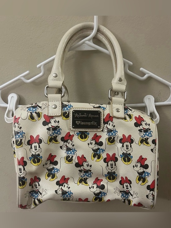 Loungefly Handbags - Loungefly x Minnie Mouse Cream Printed Satchel